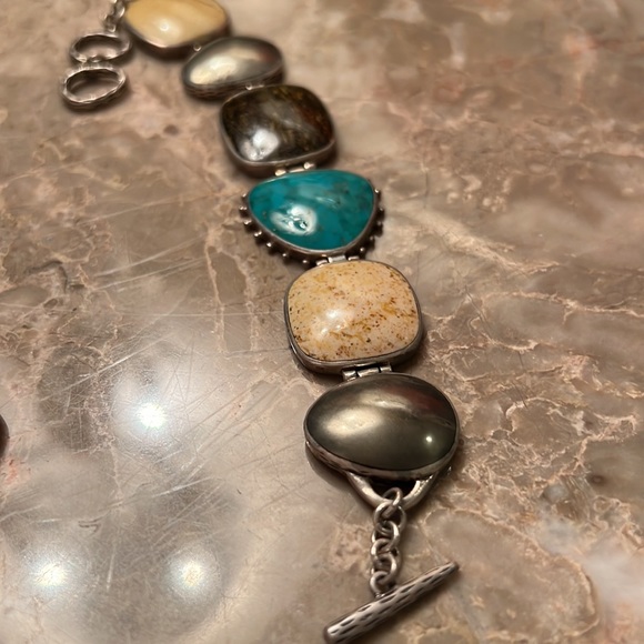 Silpada bracelet with toggle closure - Picture 3 of 5